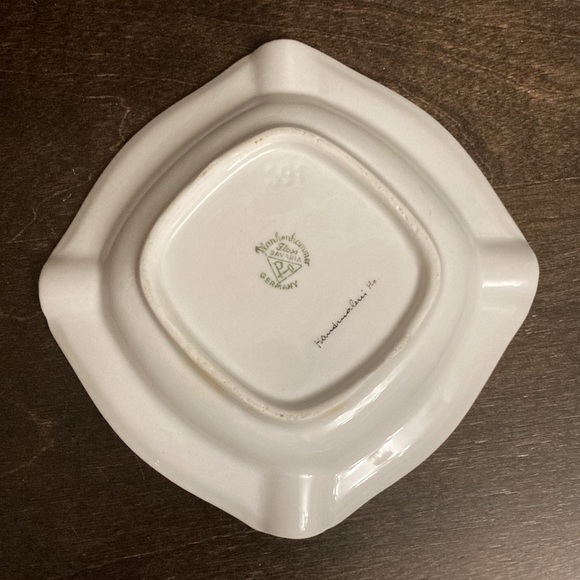 Munchen porcelain ashtray with gold trim, 6.6”X 6.5" great condition - Picture 3 of 5